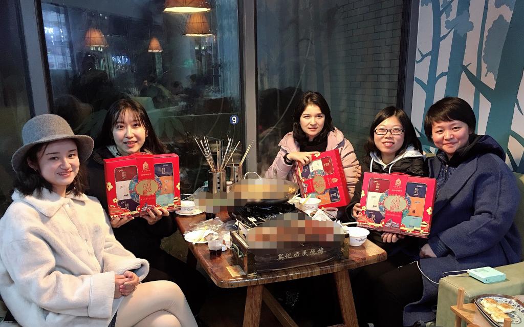 说明: http://www.hubei-university.com/__local/4/28/89/52CBE8676D6609DD8443ED1E4BF_FFE049A6_1C90B.png
