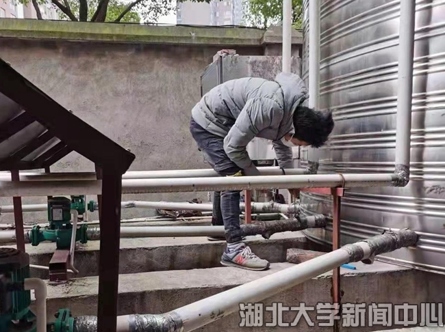 说明: http://www.hubei-university.com/__local/F/5C/F7/76030F18A608E8E204783E5454F_D8410E8B_3FD14.jpg?e=.jpg